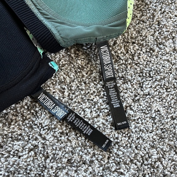 Set of Victoria Secret sports bras - Picture 5 of 5